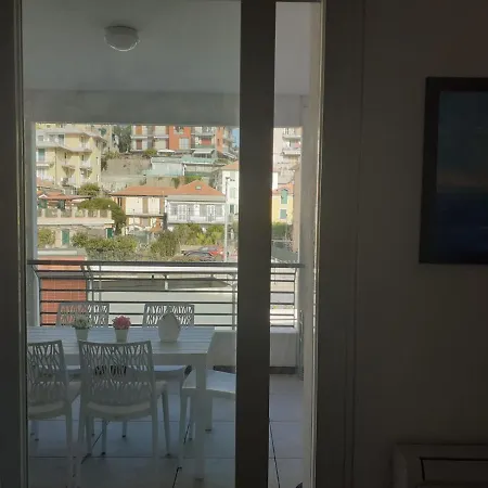 Alexia A Pochi Passi Dal Mare Confort Con Box Auto Αλάσιο